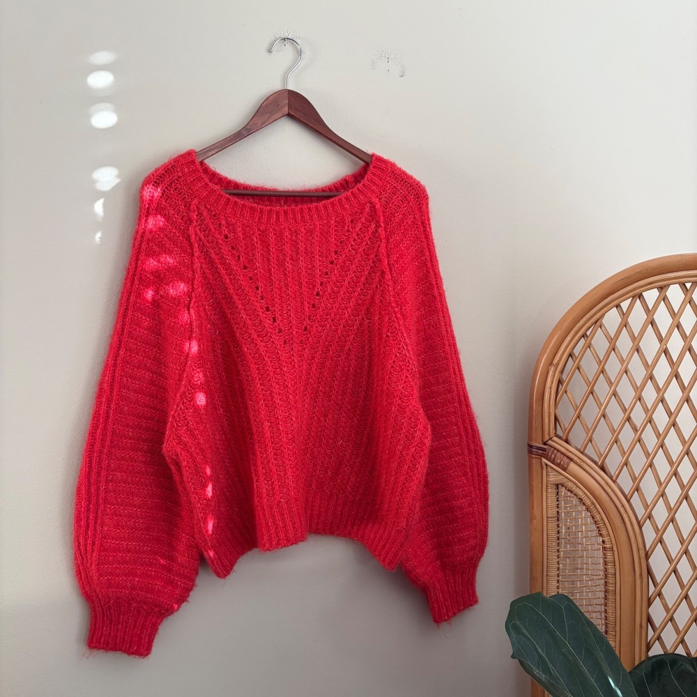 Modern Women's Authentic Free People Chunky Knit Boxy Red Puffy Sleeve Sweater - Picture 2 of 10